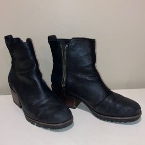 SOREL Women’s Cate Chelsea Black Bootie